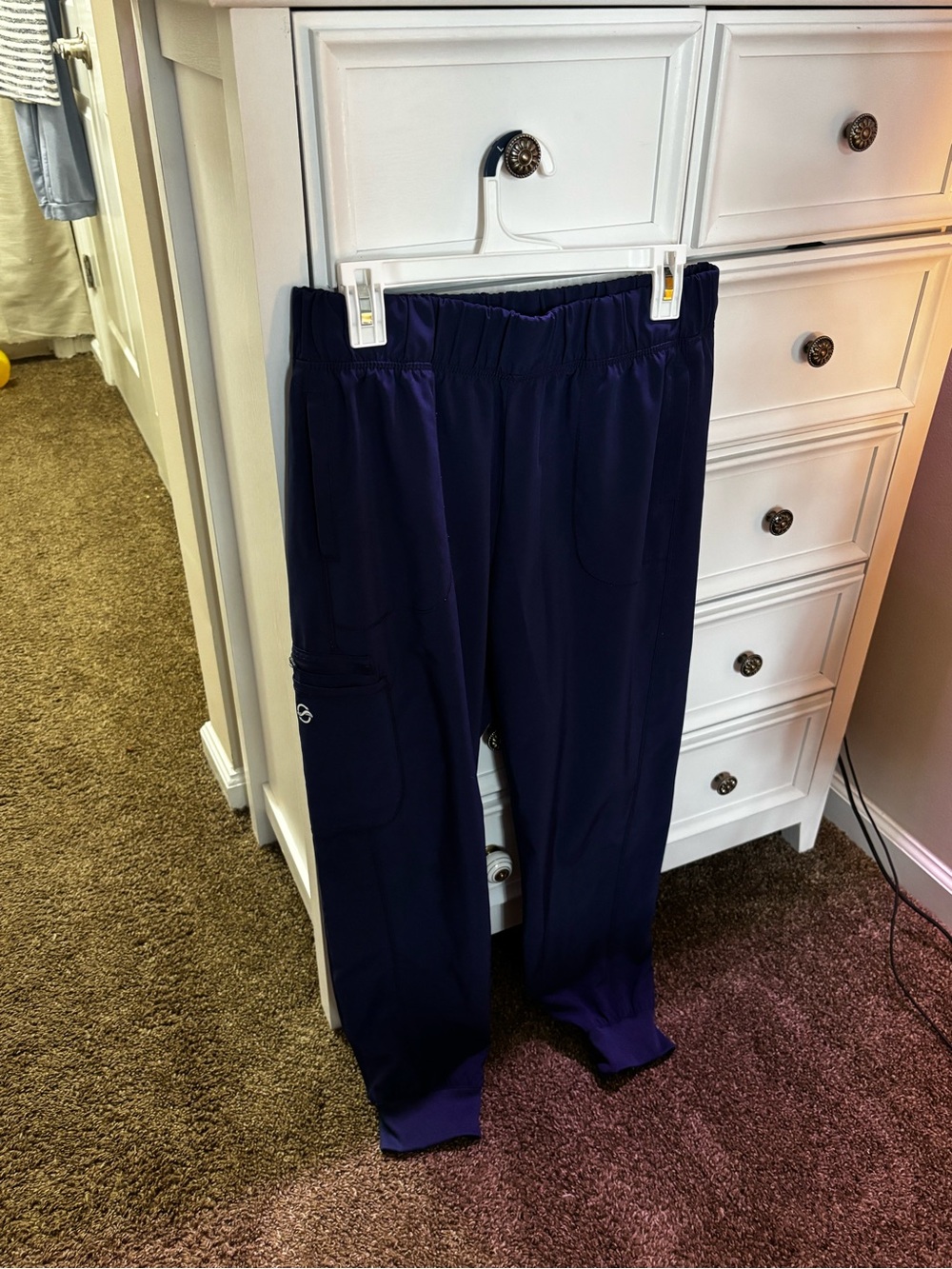 Skechers Navy Blue Womenโs Scrub Pants -Lrg Petite